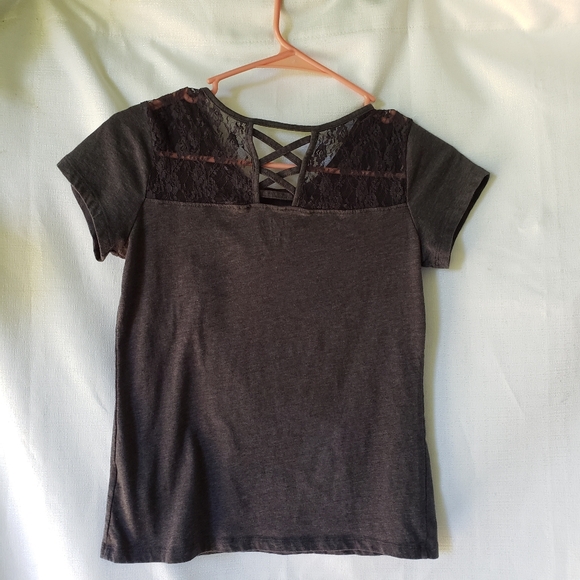 Roebuck And Co Shirt Girls Size 10 Gray Front Graphic Spell Out Floral Lace Back - Picture 2 of 6